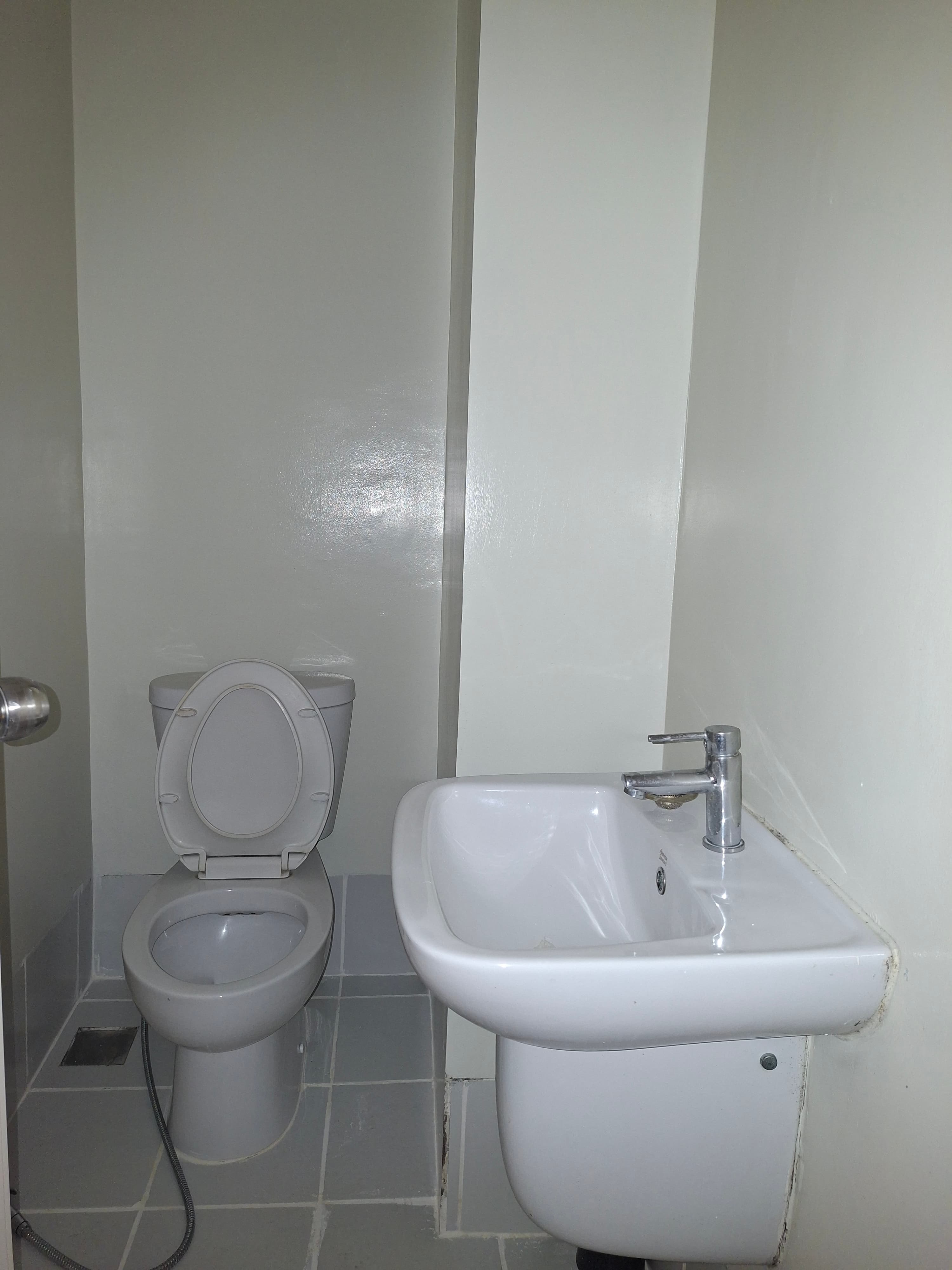 2 TORRE LORENZO STUDIO UNIT FOR SALE — photo 3 of 3